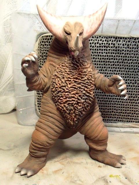 古代怪獣ゴモラ完成品製作記 その4: 怪獣ガレージキット造形記録
