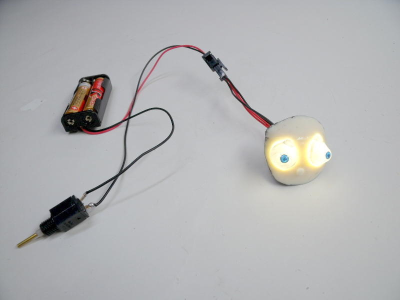 吸血植物ケロニア完成品製作記 その5: 怪獣ガレージキット造形記録