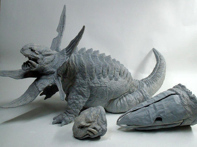 ウラン怪獣ガボラ完成品製作記 その四なのにゃ: 怪獣ガレージキット