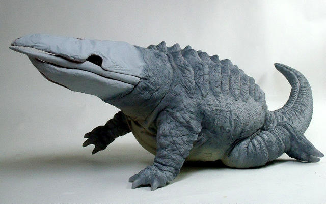 ウラン怪獣ガボラ マルサン製 当時物（背中が割れています） 特撮